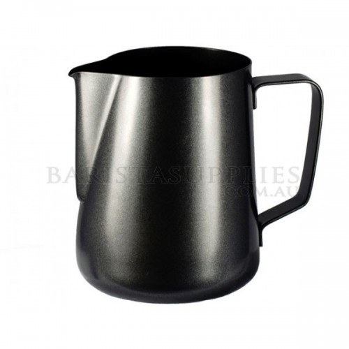 https://shop.pullman.coffee/components/com_mijoshop/opencart/image/cache/catalog/black-knight-600ml-milk-jug-500x500.jpg
